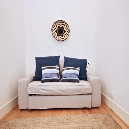 Akicity Anjos Daisy * Лісабон